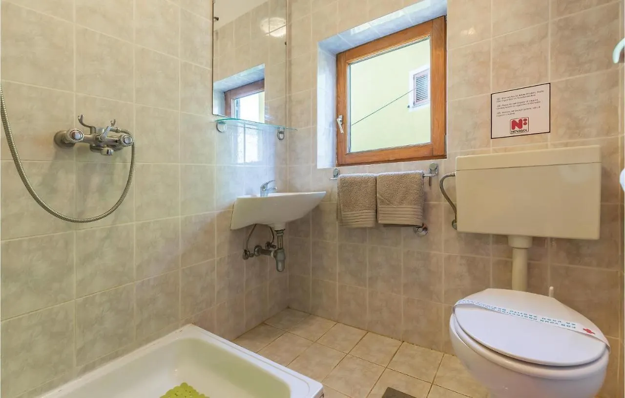 Awesome Apartment In Sisan With Wifi Croazia