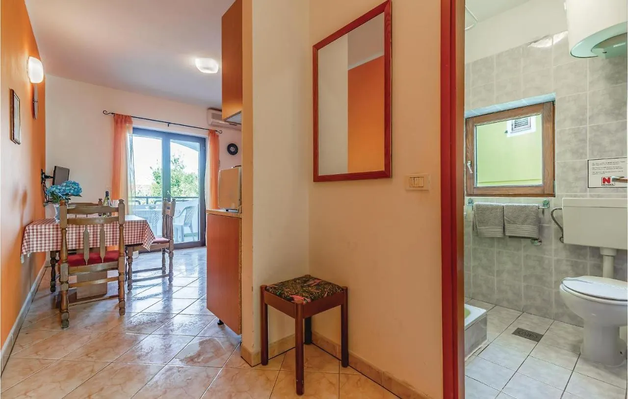 Awesome Apartment In Sisan With Wifi 0*,  Croazia